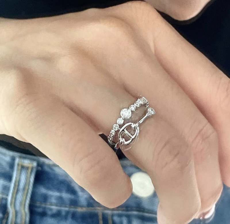 H**me5 rings